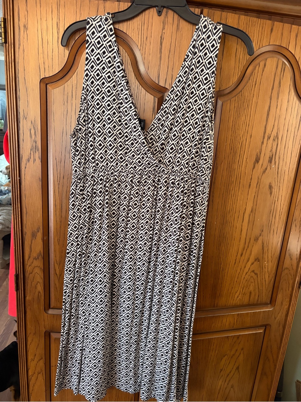 Black & White Diamond Print Sleeveless Dress